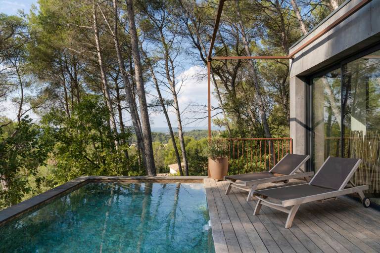Child-friendly house with BBQ, private pool & patio | Good for workation | Pet-friendly — photo 4