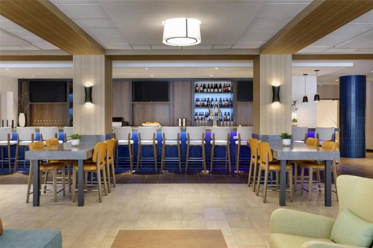 Hilton Garden Inn LAX Los Angeles Airport — photo 4