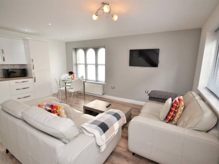 3 Bed in Plymouth oc 39989