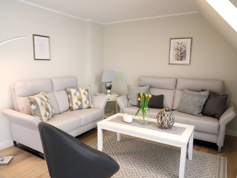 Exklusive Obergeschosswohnung in Westerland mit Süd-Balkon — photo 2