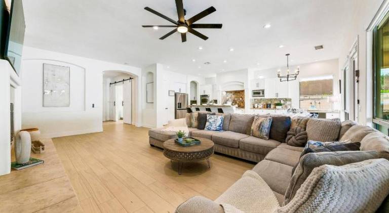 Pleasant vacation home with hot tub & pool | Suitable for remote work | Dogs allowed — photo 3