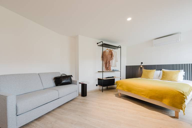 Aparthotel | City view | Suitable for remote work | Pets are welcome — photo 4