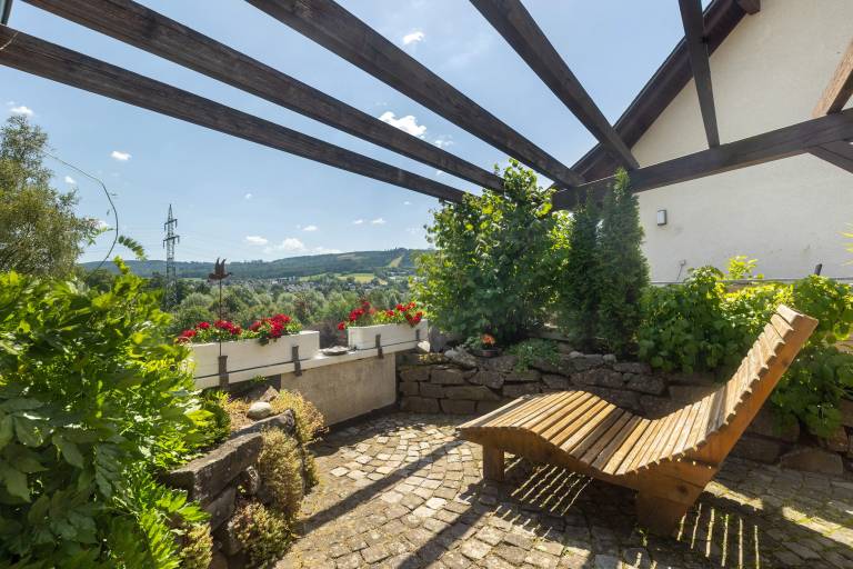 Apartment 'Auf Der Stadtmauer' with Private Terrace and Wi-Fi — photo 2