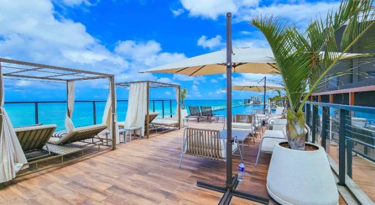 Pleasant apartment with yard, barbeque & pool | Next to the beach | Suitable for remote work | Pet-friendly — photo 3