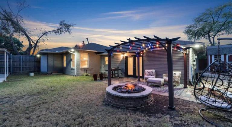 Fully equipped charming house with yard — photo 4