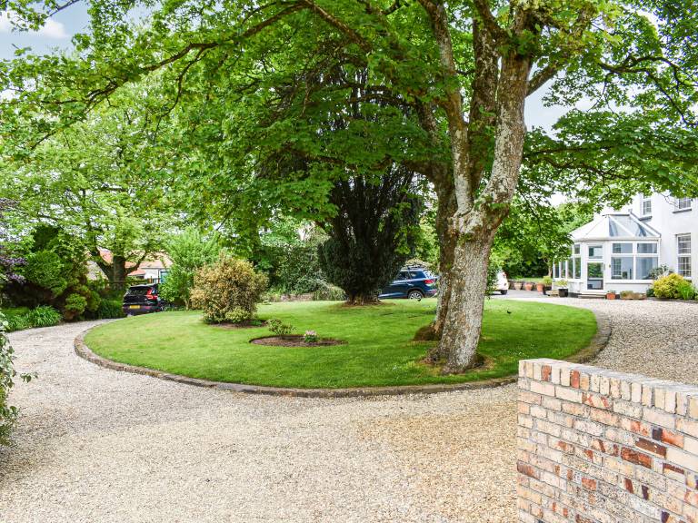 Cottage with garden | River view — photo 2