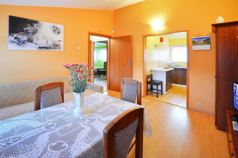 Family-friendly pleasant vacation home with barbecue, patio & garden | Pet-friendly — photo 4