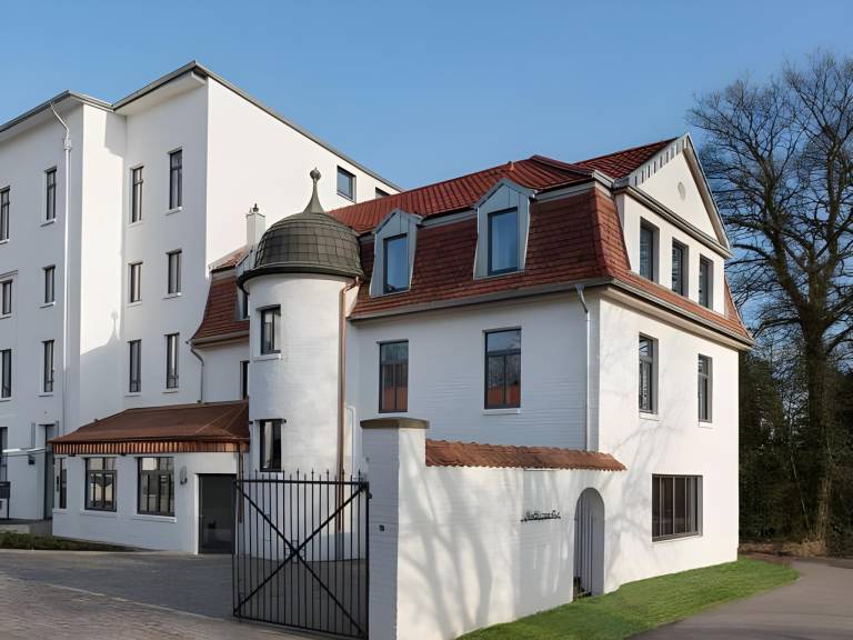 Holiday apartment with yard & terrace in Aachen