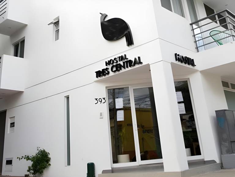 Hostal Tres Central