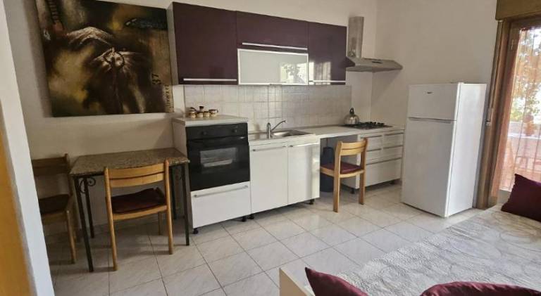 Holiday apartment with hot tub, patio & yard — photo 2