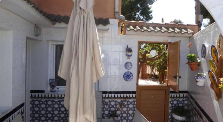 Fully equipped house with grill, terrace & garden | Beach nearby | Pets are welcome — photo 2