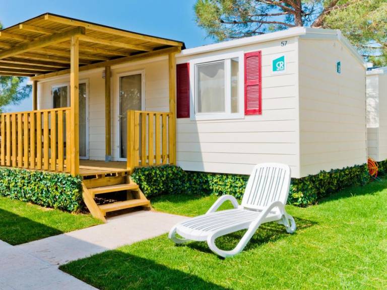 Child-friendly beautiful cabin with heated pool & patio | Pets are welcome — photo 4