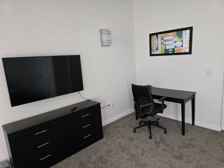 Condo Mile Square