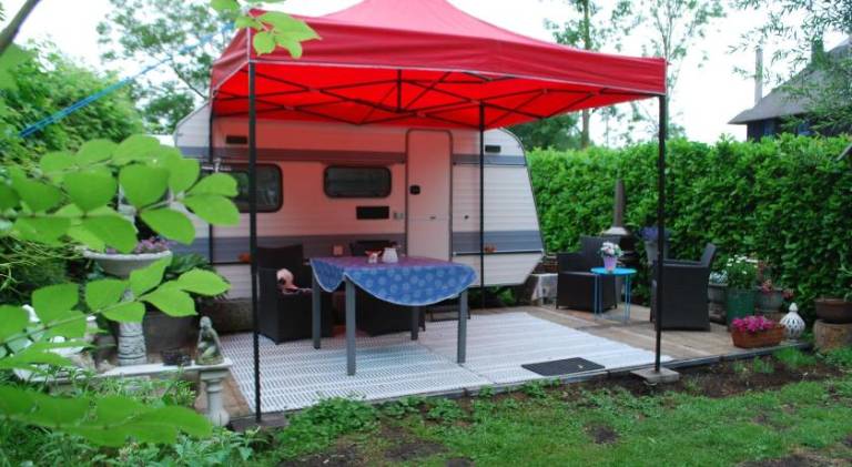 B&B Oland Caravan 