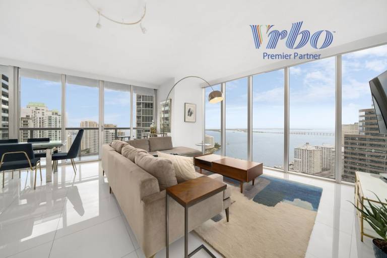 Condo Coconut Grove