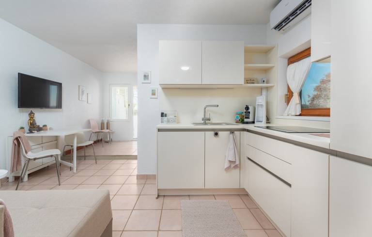 Wonderful vacation home with garden, terrace & barbeque | Sea view | Pets are welcome — photo 4