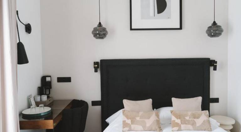 Hotel des Beaux Arts in Le Kremlin-Bicetre
