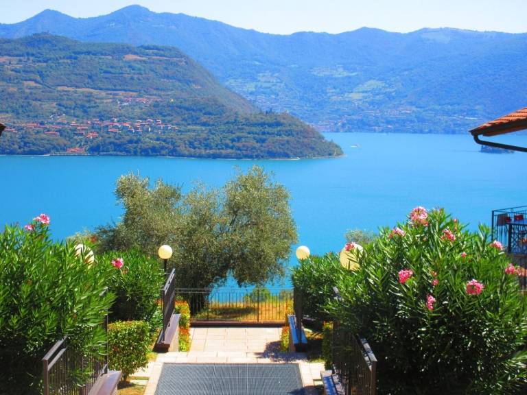 Ferienwohnung Adrara San Martino