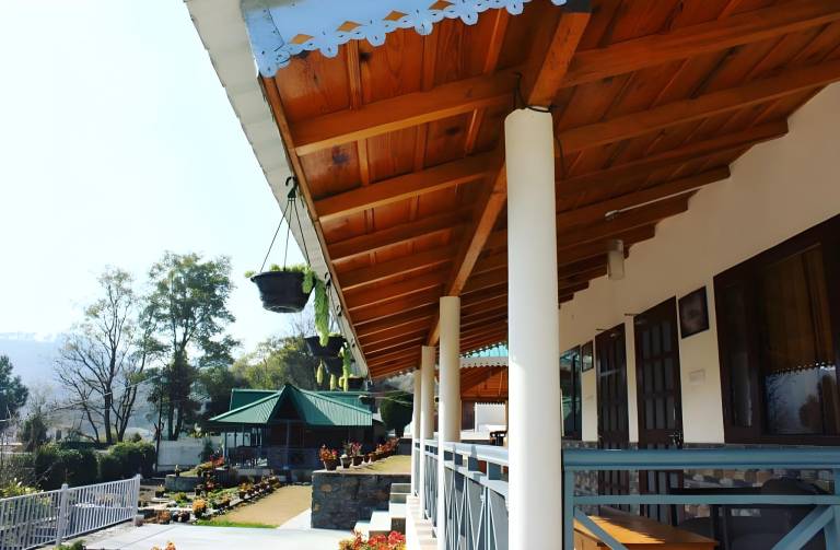 Anant Vilas Resort at Bhimtal Lake — photo 3
