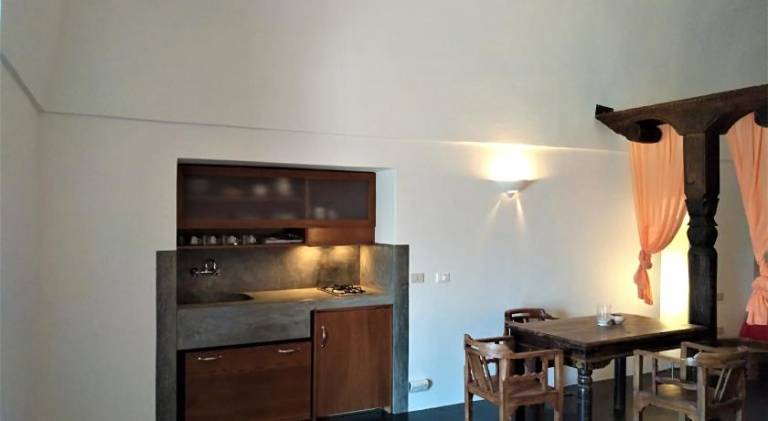 Serviced apartment with barbeque, pool & patio — photo 3