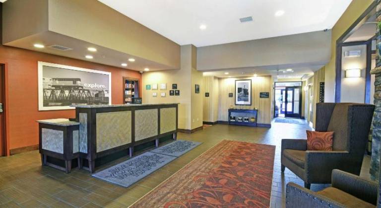 Hampton Inn Beloit — photo 3