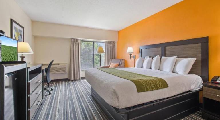 Crossroads Hotel and Huron Event Center — photo 2