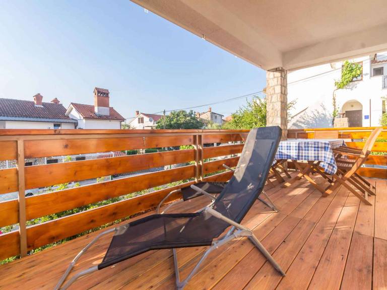 Fully equipped beautiful rental apartment with BBQ, garden & pool | Pets are welcome — photo 4
