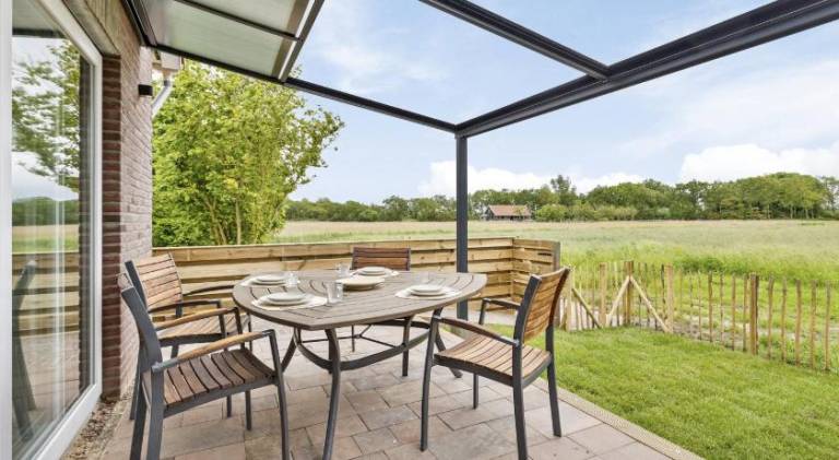 House with yard & terrace | Pet-friendly — photo 4