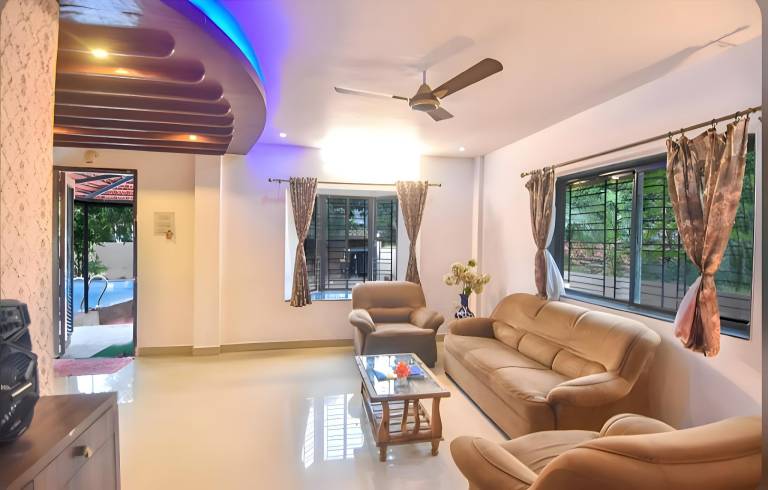 Villa with pool & jacuzzi | Pets are welcome — photo 3