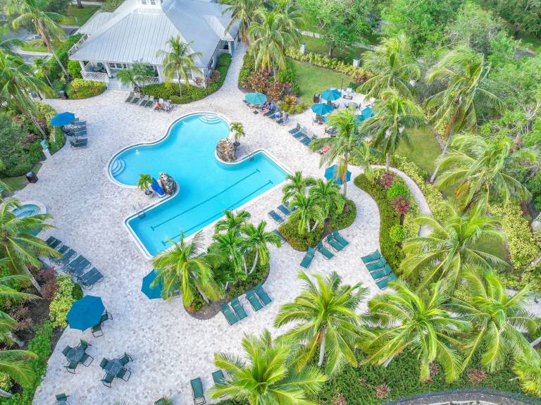 Condo  Lely Resort