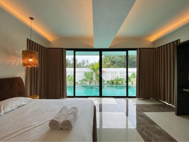 Spacious villa with terrace, yard & private pool | Suitable for remote work | Pets are welcome — photo 2