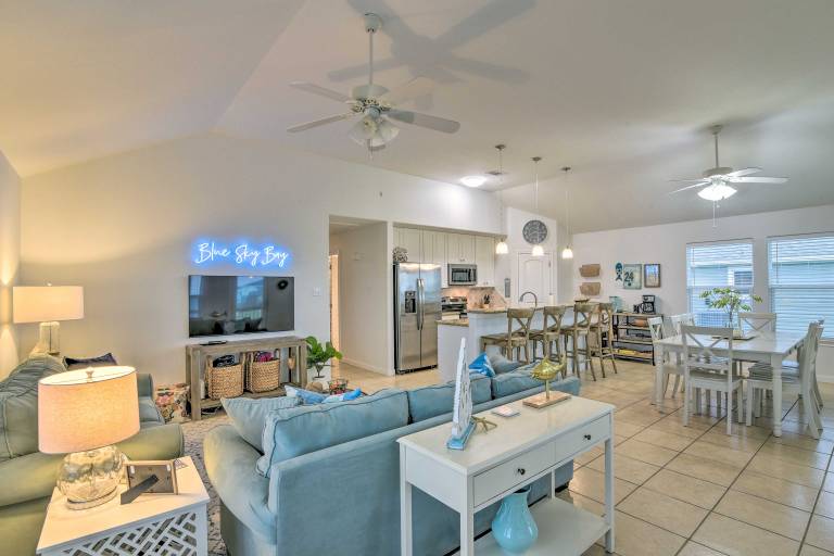 Sea Isle Retreat: Restaurant, Bar & Marina On-Site — photo 5