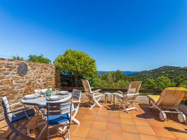Ferienhaus in Bormes-les-Mimosas, Cap Bénat für max. 4 Personen Ferienhaus in Bormes-les-Mimosas, Cap Bénat für max. 4 Personen