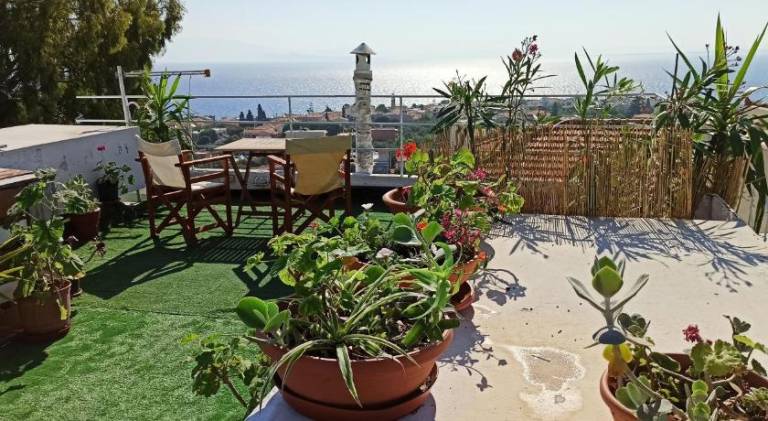 Maris full apartment with roof garden access — photo 3
