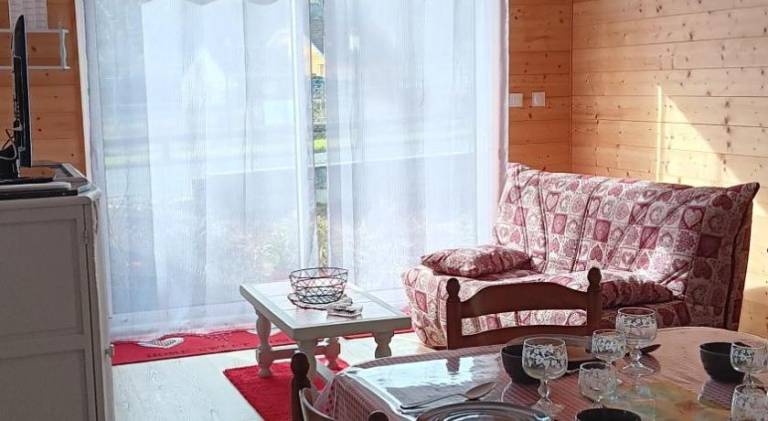 Chalet with 2 rooms for 6 persons in La Bourboule