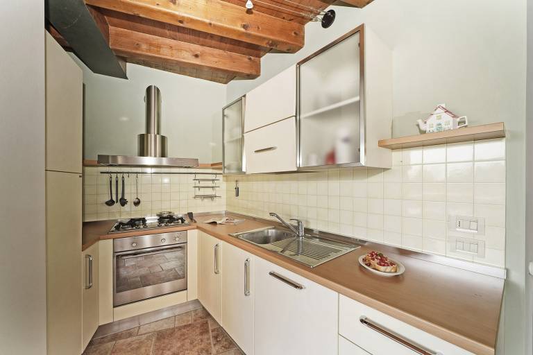 Holiday apartment with patio — photo 3