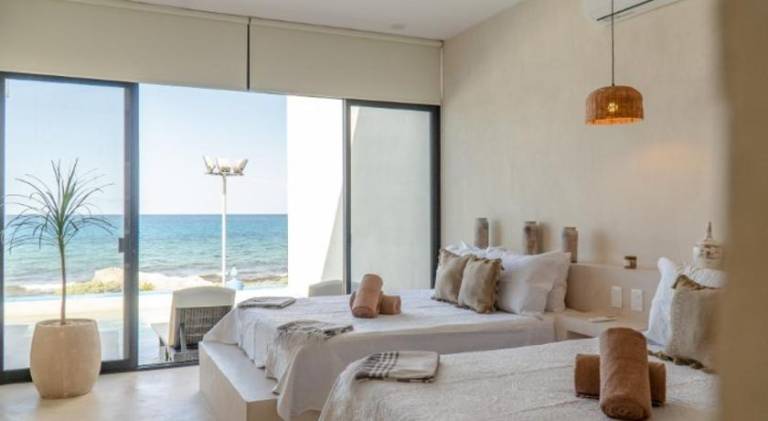 Villa with garden, patio & private pool | Suitable for remote work | Dogs allowed — photo 2