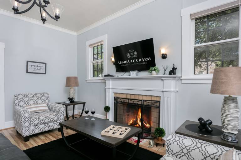 Vacation home with hot tub & grill | Mountain view — photo 4