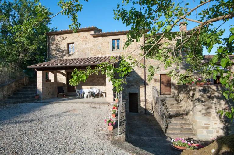 Farmhouse "Pilari Appartamento Stalla" with Shared Pool, Private Terrace & Wi-Fi — photo 3