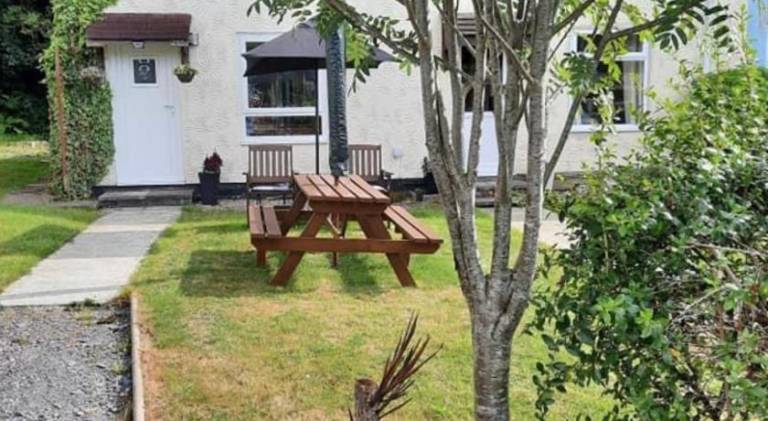 Vacation home with pool | Pets allowed in Caernarfon