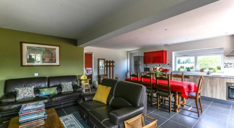 Vacation home with private pool, patio & yard | Pets are welcome — photo 3