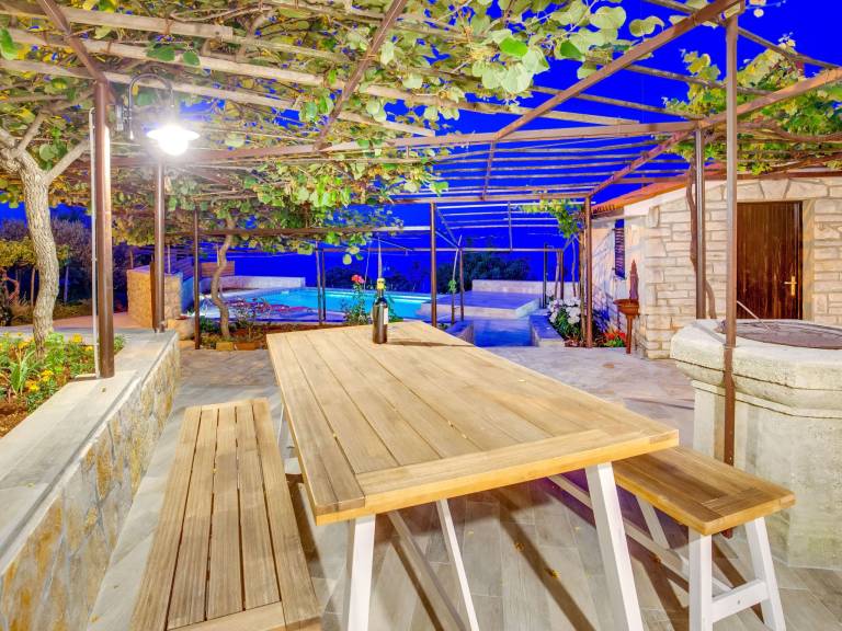 Fully equipped vacation home with garden, private pool & terrace | Pets allowed — photo 3