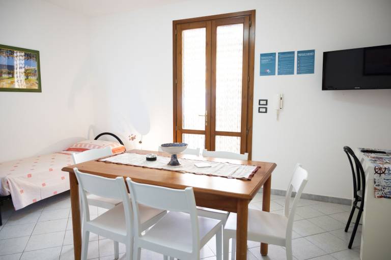 Holiday apartment with 1 room for 5 persons — photo 5