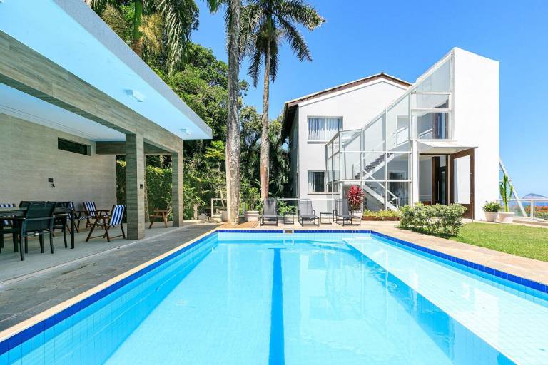 Villa  São Conrado