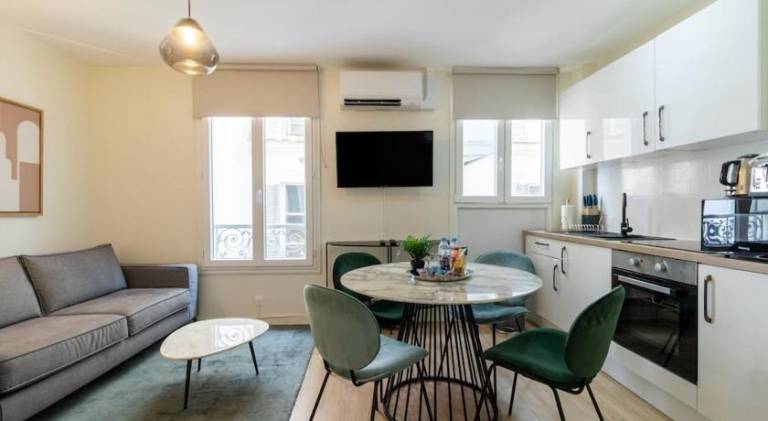 Beautiful rental apartment | Near Arc de Triomphe | Pets allowed — photo 4