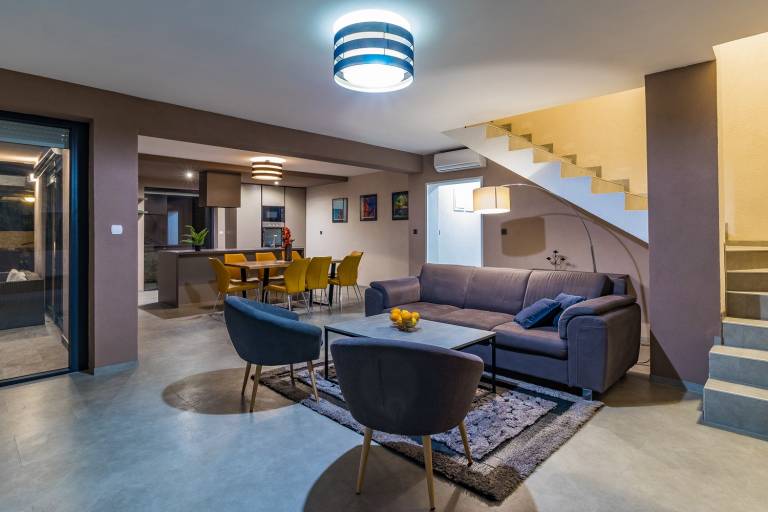 Fully equipped ample vacation home with private pool, barbeque & terrace | Good for workation | Pets are welcome — photo 4