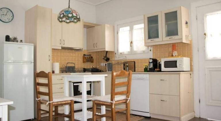Villa with 2 rooms for 6 persons — photo 3