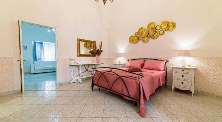 Villa with BBQ, private pool & hot tub | Dogs allowed — photo 4