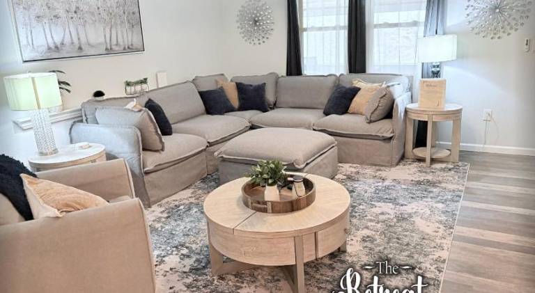 Vacation home with hot tub | Dogs allowed in Sevierville, TN