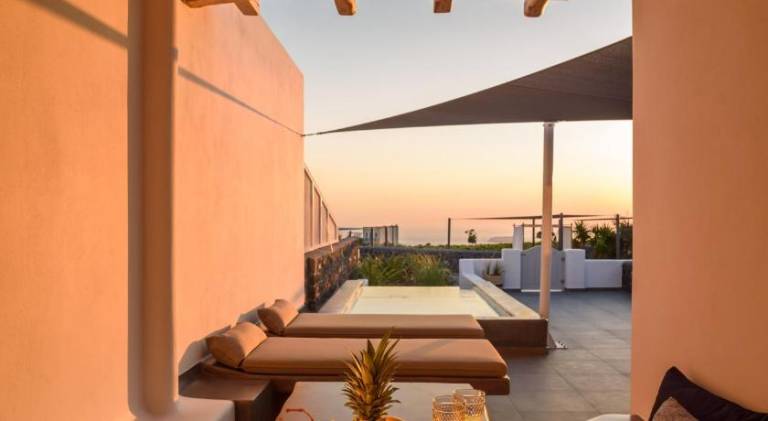 Soil of Sun Luxury Villas in Santorini